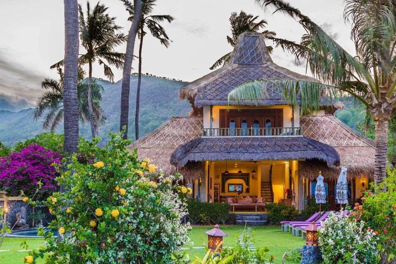 مبيت وإفطار Life In Amed Boutique