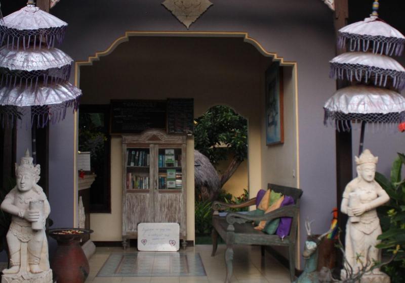 مبيت وإفطار Life In Amed Boutique