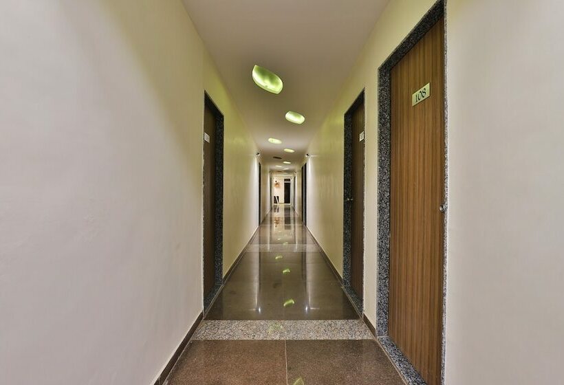 Отель Ab Apple By Oyo Rooms