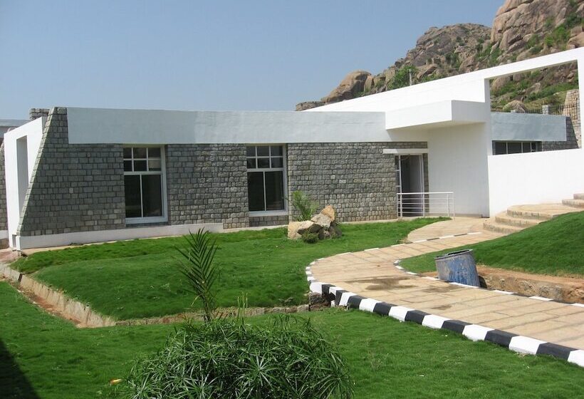 בית מלון כפרי Kstdc Mayura Durg Chitradurga
