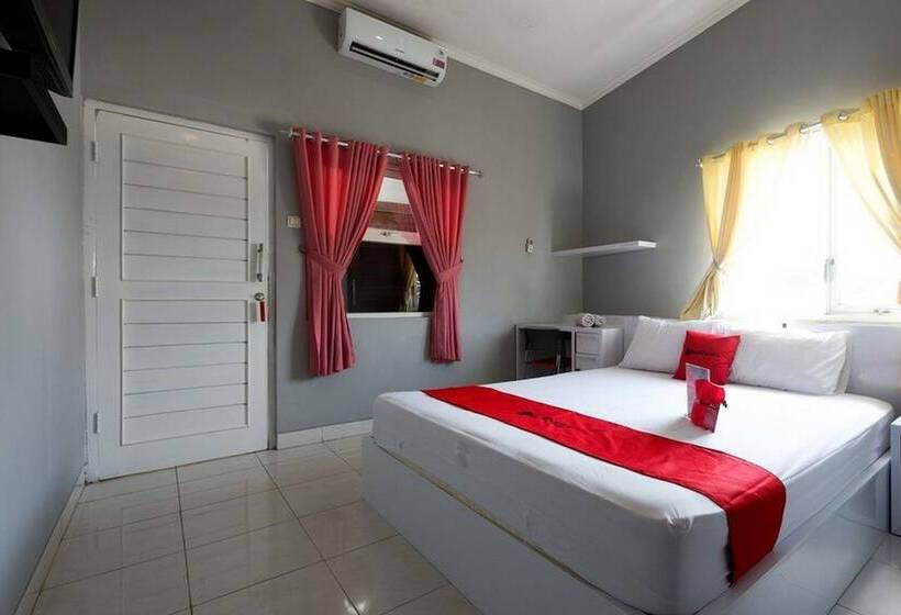 هتل Reddoorz Near Solo Square 3
