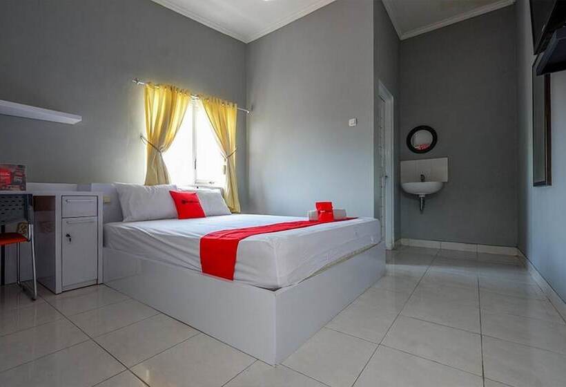 هتل Reddoorz Near Solo Square 3