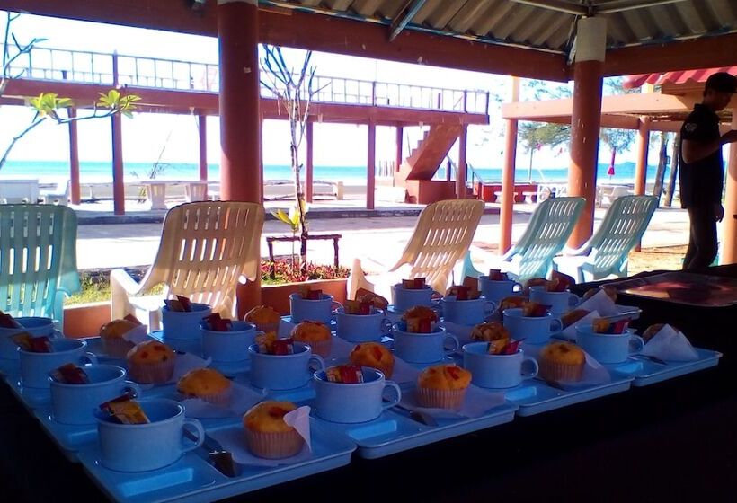 فندق Sangthong Andaman Resort