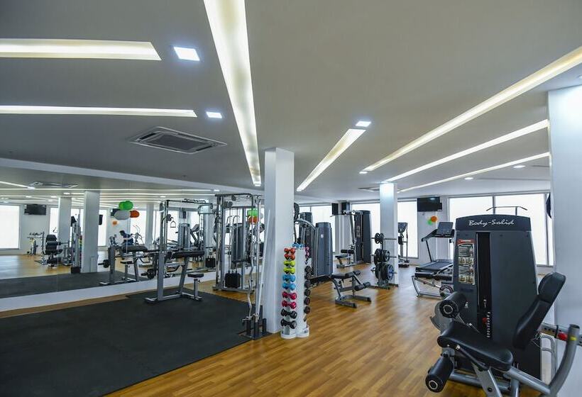 酒店 Spoorti Resort And Club