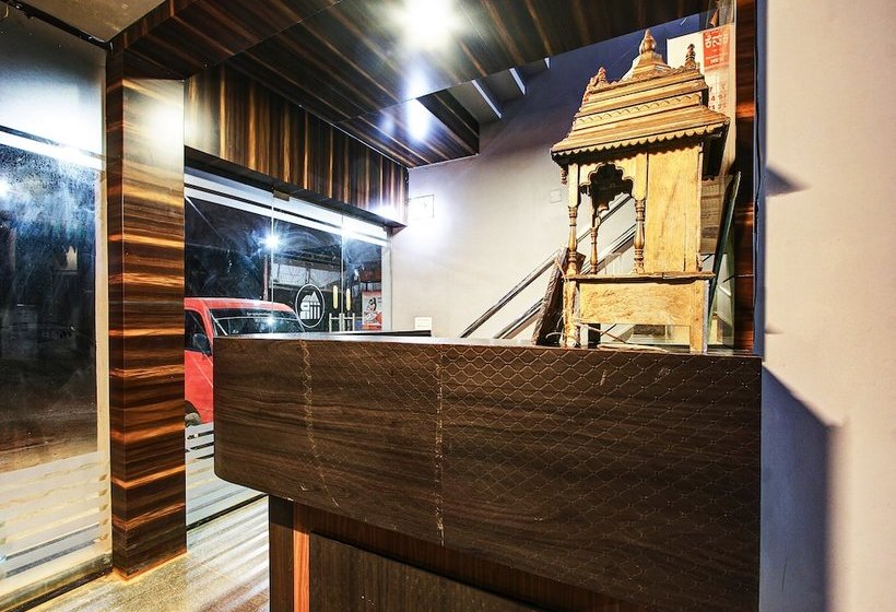 בית מלון כפרי Spot On 37197 Mallya Residency