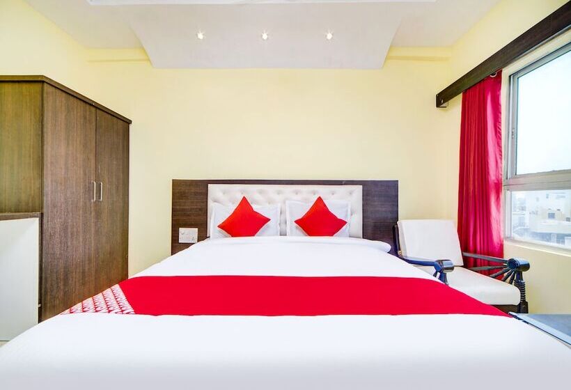 호텔 Srs Regency By Oyo Rooms