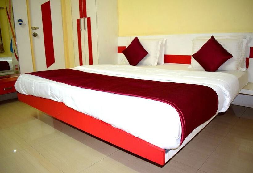 Отель Sun Shine By Sky Stays