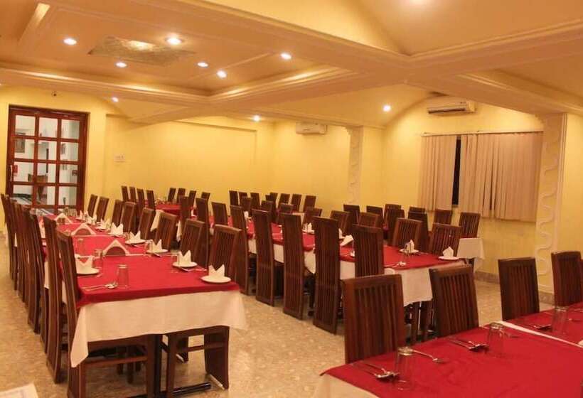 Отель The Rajgir Residency