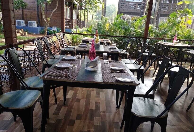 בית מלון כפרי Vinnca Woodvillas Beachfront Resort