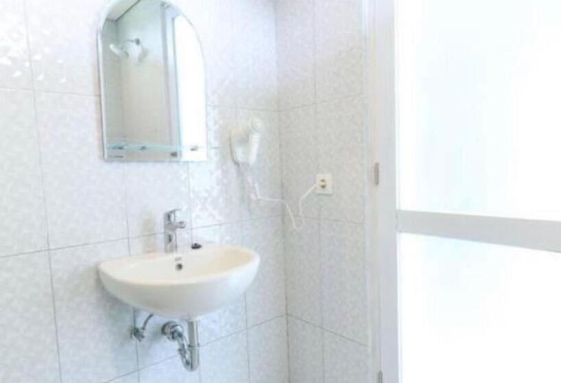 膳宿费 Anyar Guesthouse Canggu