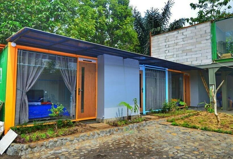 ペンション Bromo Ecolodge