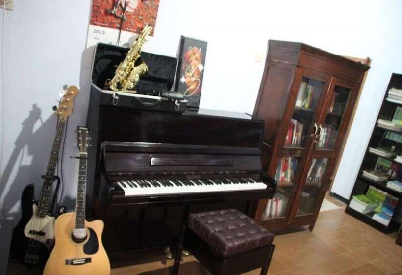 ペンション Jazzi Homestay