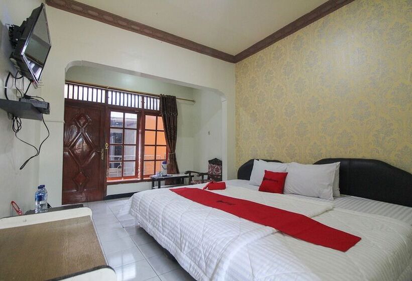 ペンション Reddoorz Near Sarangan Lake