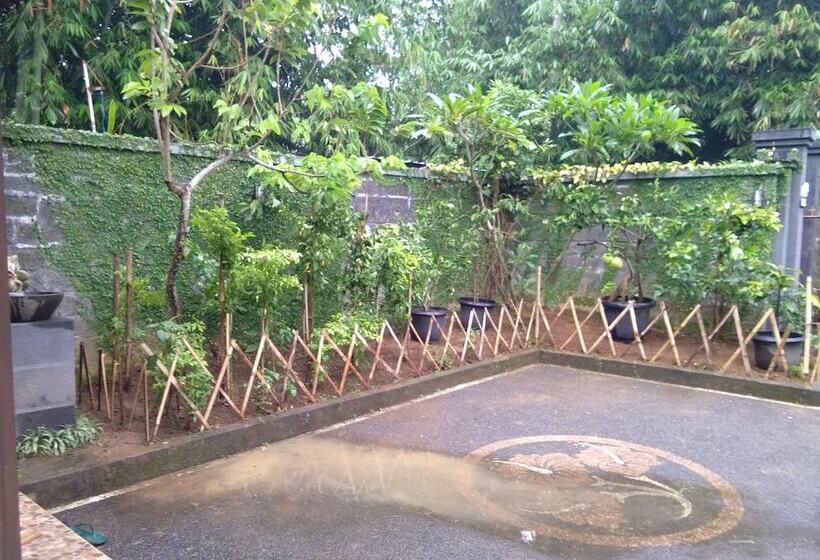 펜션 Rumah Tu7u