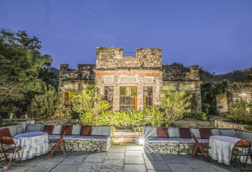 منتجع Ghanerao Jungle Lodge