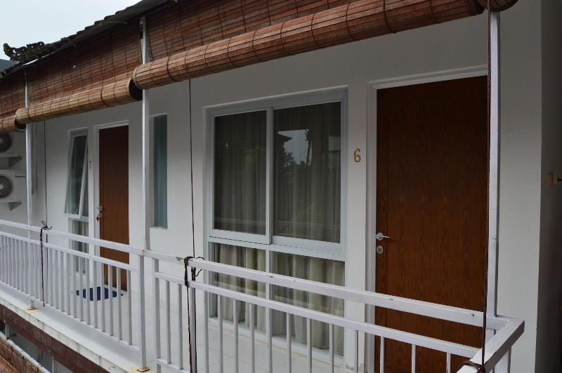 Askara Guest House   Hostel