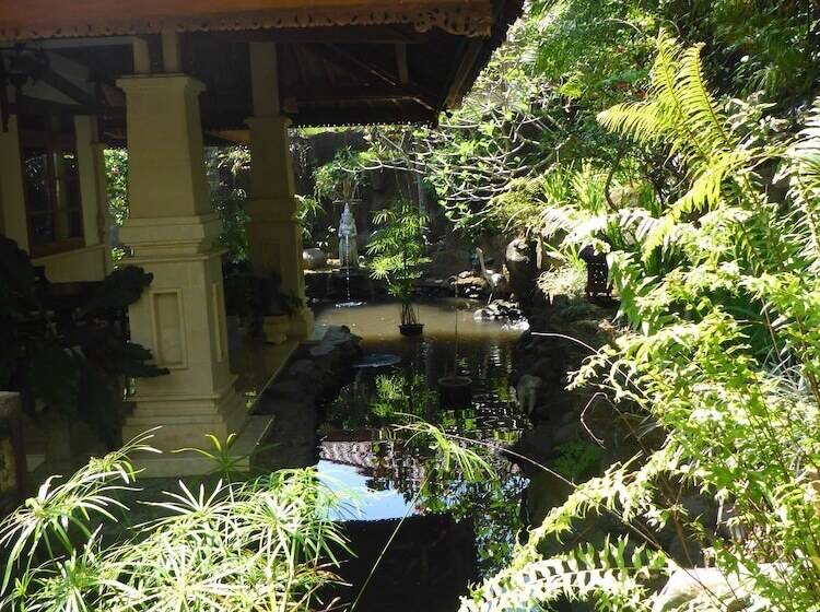 민박 Gunung Paradis Retreat