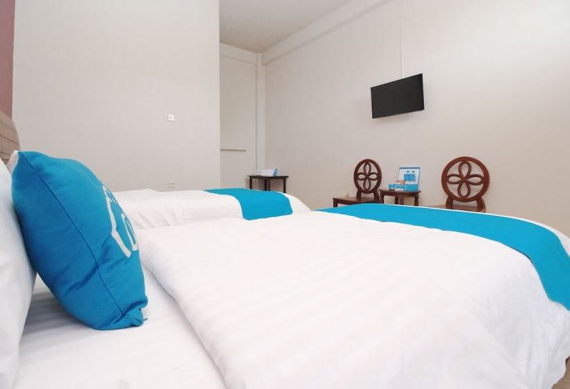 בית מלון כפרי Airy Terminal Beriman Tomohon