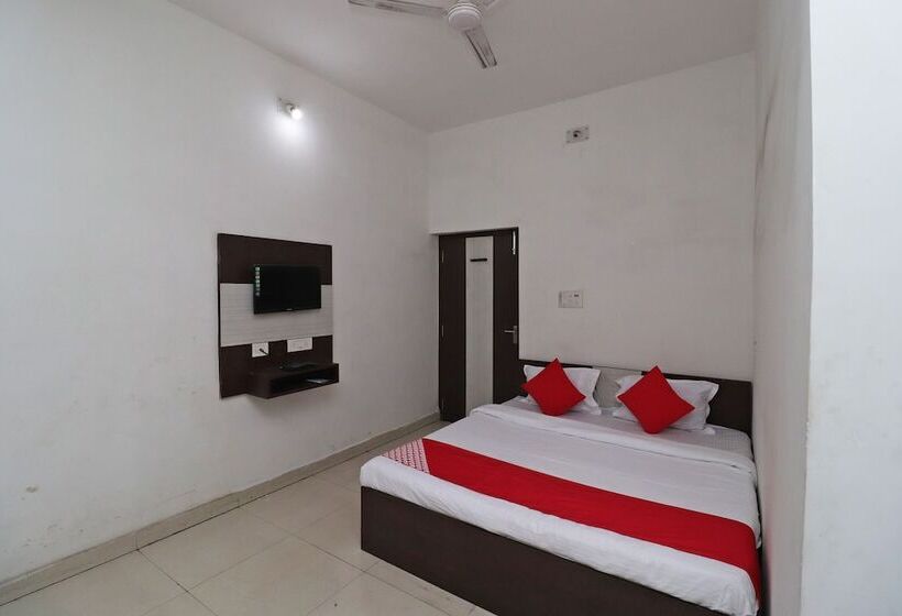 فندق Bhuneshwar By Oyo Rooms