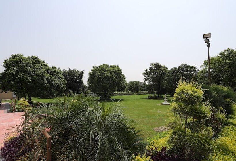 ホテル Blue Lotus Club And Resorts By Oyo Rooms
