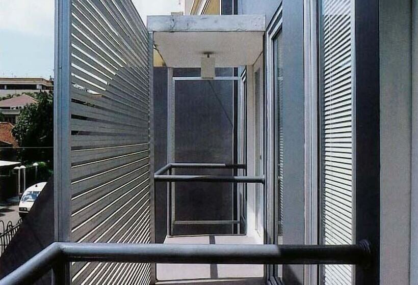 هتل Flat06. Cipete