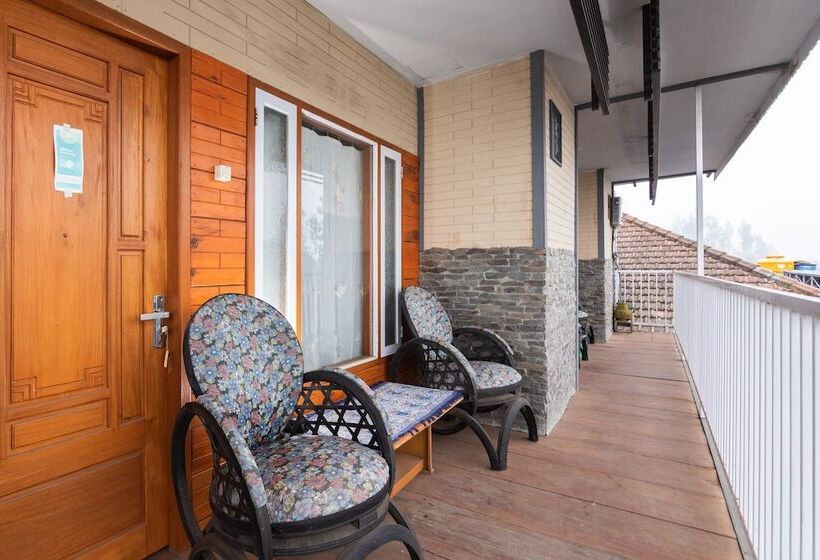 ホテル Herman Homestay By Oyo Rooms