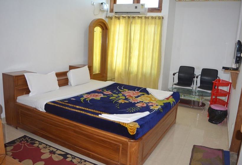 Hotel Kaziranga Continental