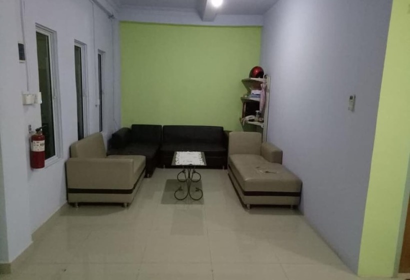 هتل Tachi Stay Guesthouse Syariah