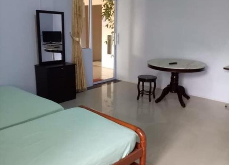 هتل Tachi Stay Guesthouse Syariah