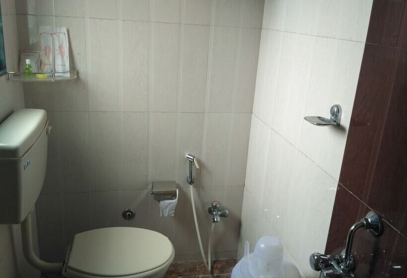 فندق The Greetings