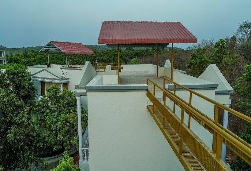 酒店 Van Vihar Farm & Resort