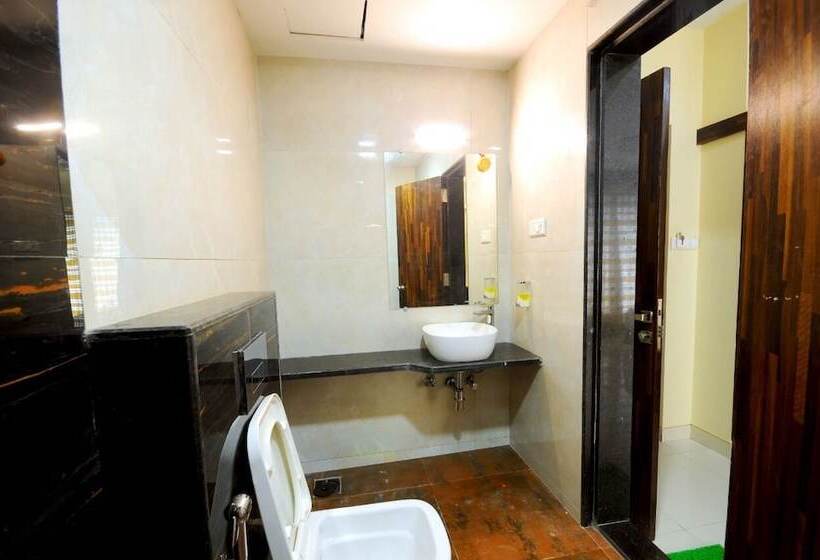 فندق White House