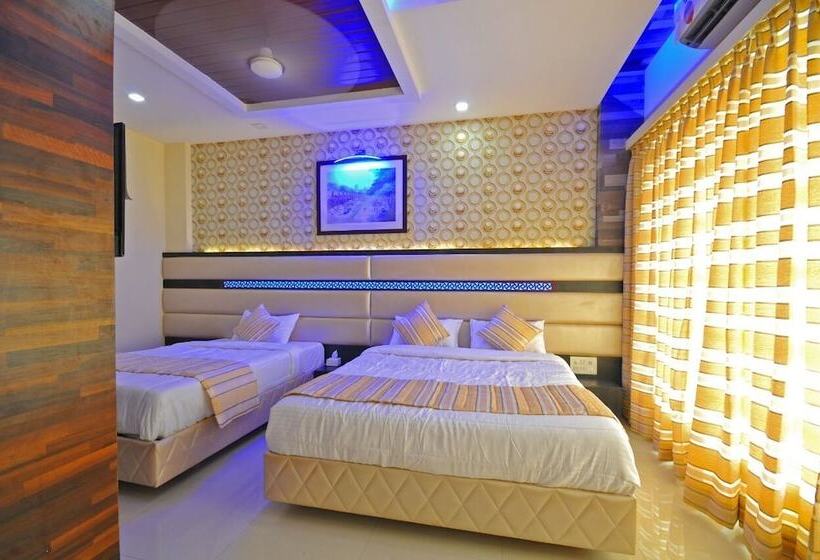 فندق White House