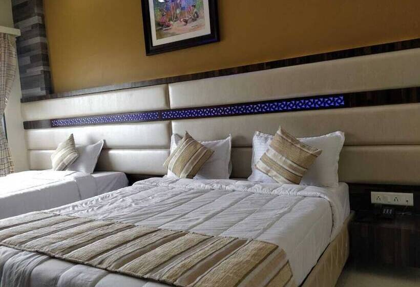 فندق White House