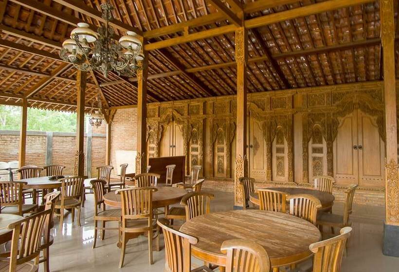 בית מלון כפרי Reddoorz Plus @ Pancer Door Beach