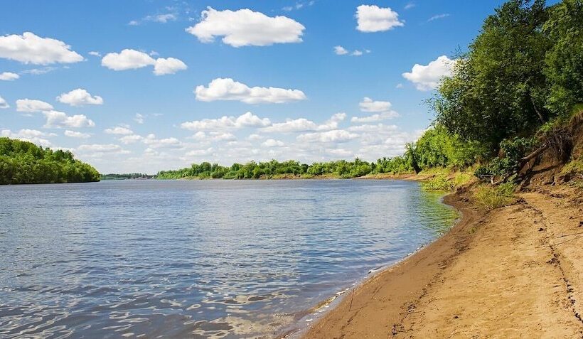 מוטל Riverside Inn