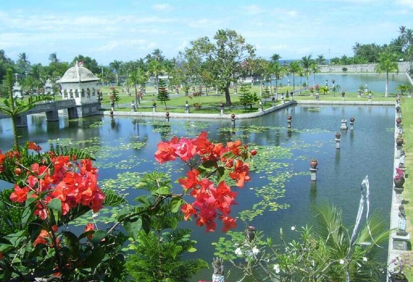ペンション Bukit Asri Lodge