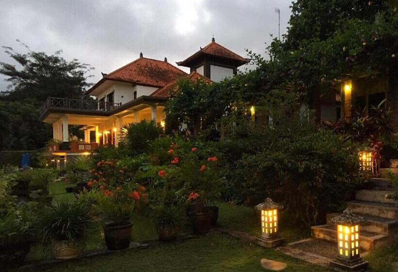 ペンション Bukit Asri Lodge