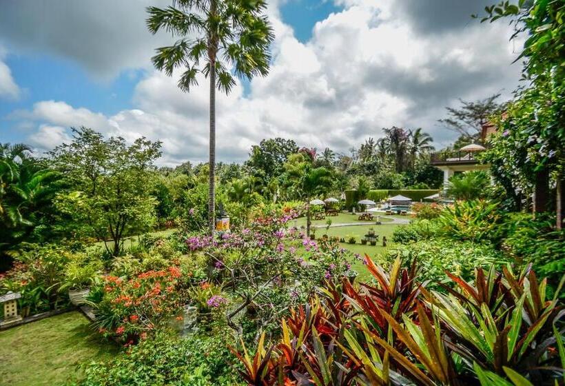 ペンション Bukit Asri Lodge