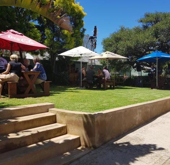 פנסיון The Historic Pig And Whistle Inn