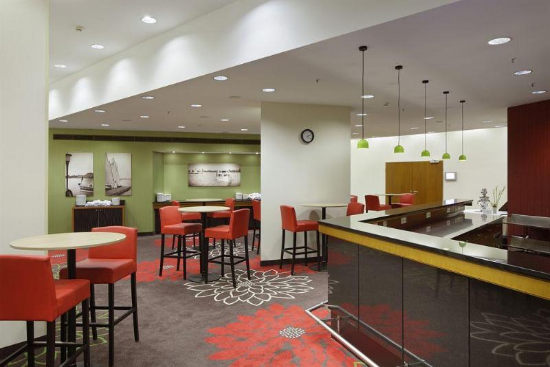 هتل Courtyard By Marriott Hannover Maschsee