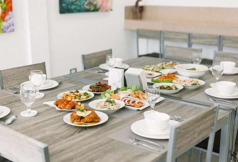 ユースホステル Royale House Hotel Davao Powered By Cocotel