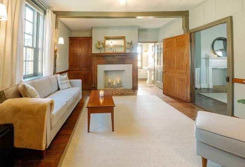 住宿加早餐  The Crossroads Inn