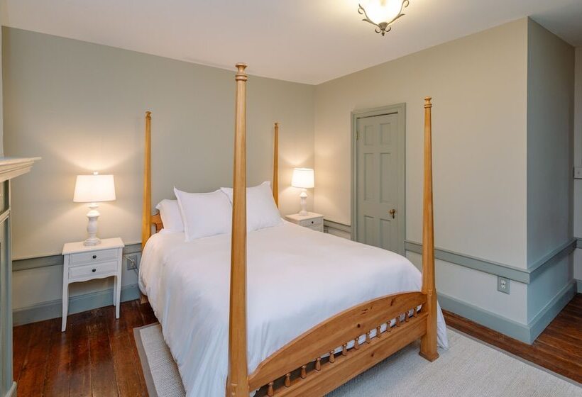 住宿加早餐  The Crossroads Inn