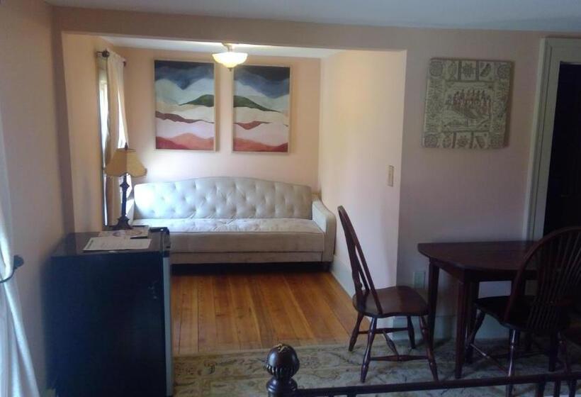 Bliss Point Farm And B&b, Llc