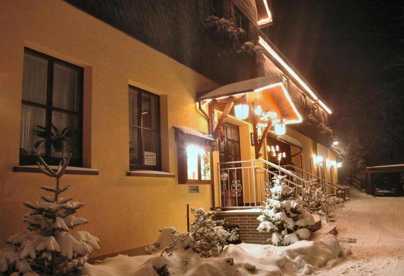 Flair Waldhotel Mellestollen