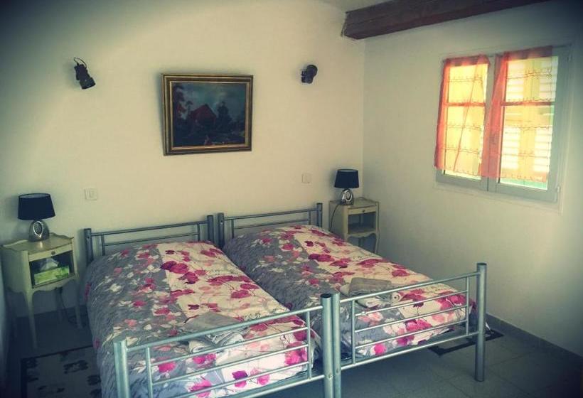 فندق Auberge De Calendal