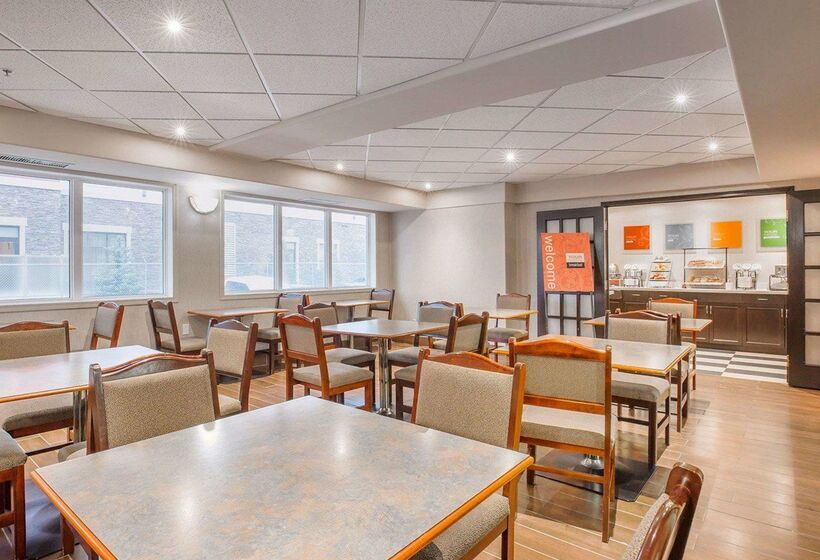 هتل Comfort Inn & Suites University