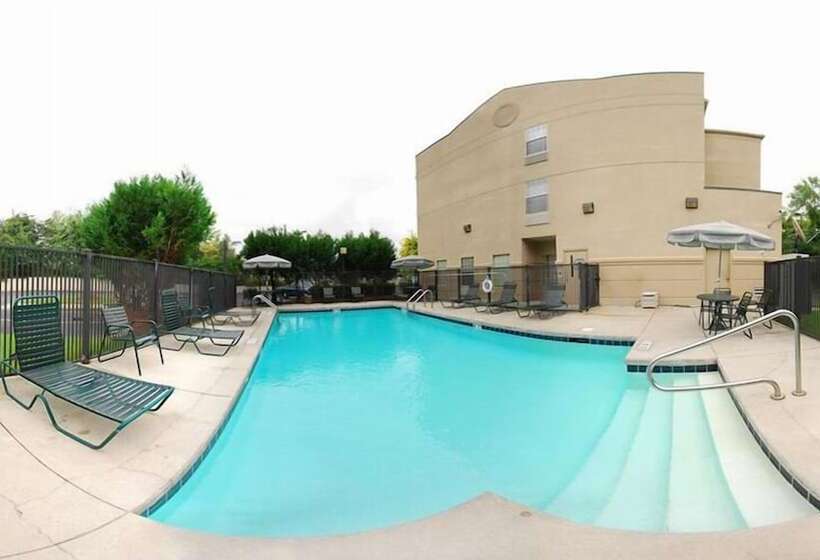 هتل Comfort Inn Birmingham  Irondale