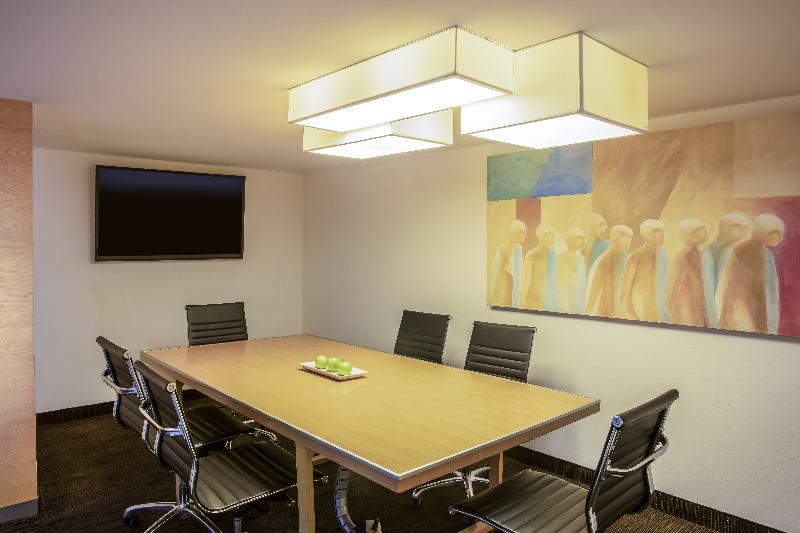 Отель Fiesta Inn Guadalajara Expo